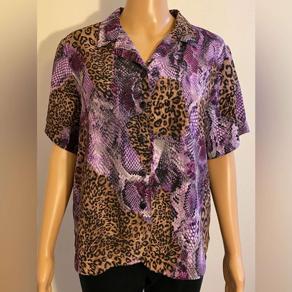 Women Nikki Petite Animal Print Short Sleeve Front Button Blouse